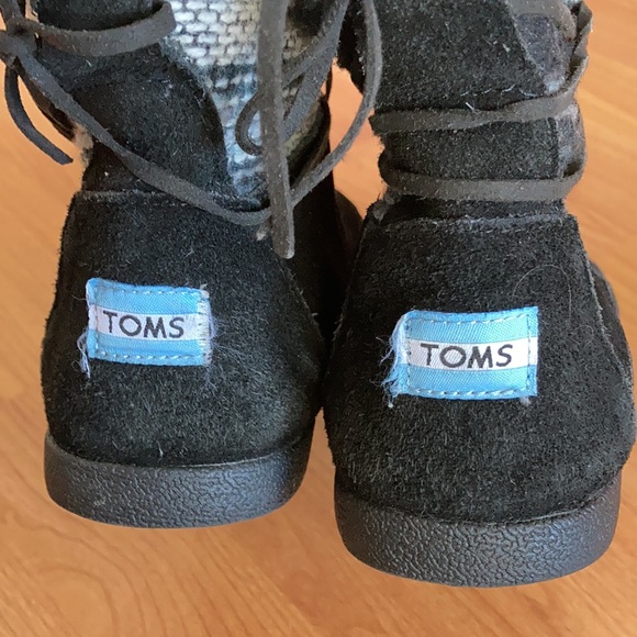 Toms boots - Picture 2 of 4